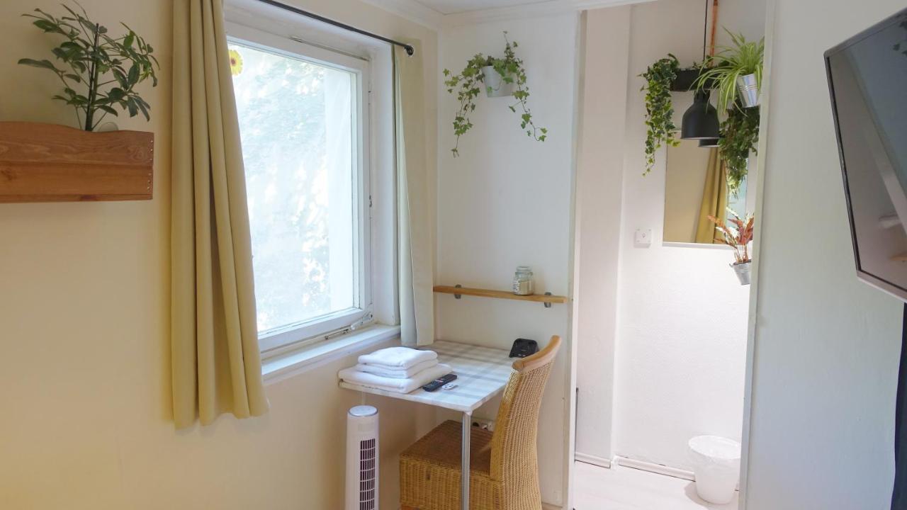 1 Zimmer In Wohngemeinschaft, Netflix, Premium Kabelfernsehen, Kueche Apartment Berlin Exterior photo